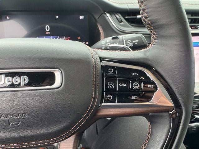 2022 Jeep Grand Cherokee Summit