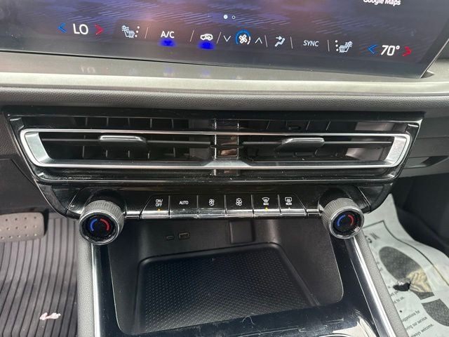 2024 Chevrolet Traverse LS Midnight Edition