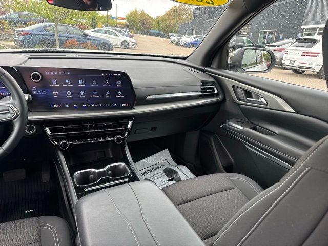 2024 Chevrolet Traverse LS Midnight Edition