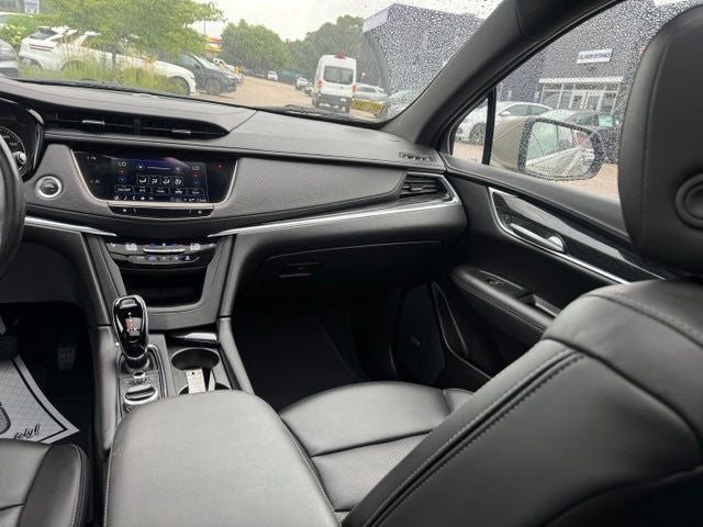 2022 Cadillac XT5 Premium Luxury