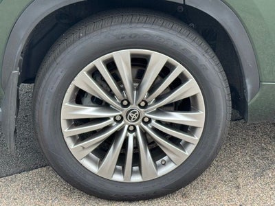 2023 Toyota Highlander Platinum