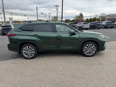 2023 Toyota Highlander Platinum