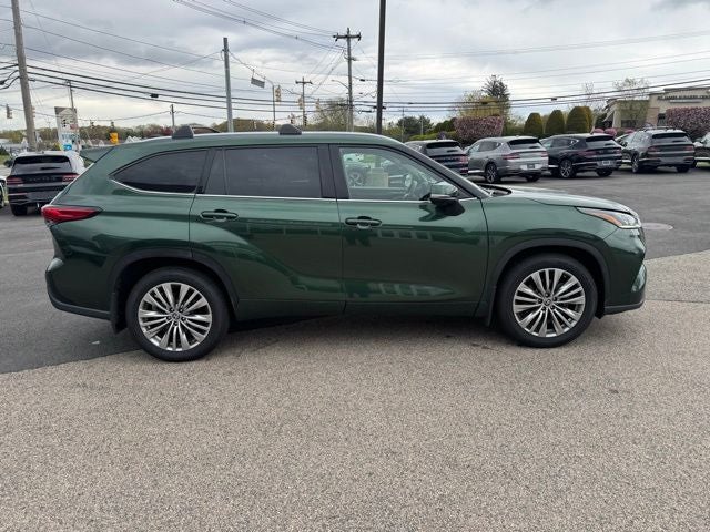 2023 Toyota Highlander Platinum