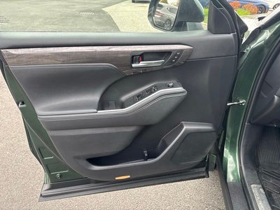 2023 Toyota Highlander Platinum