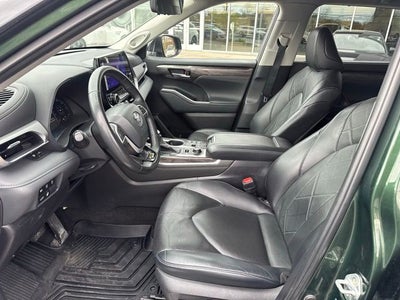 2023 Toyota Highlander Platinum