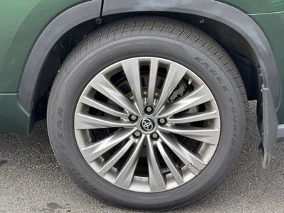 2023 Toyota Highlander Platinum