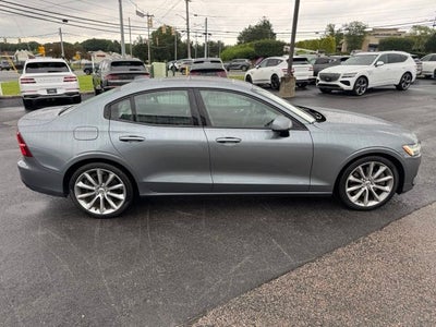 2021 Volvo S60 T6 Momentum Premium & Climate Packages