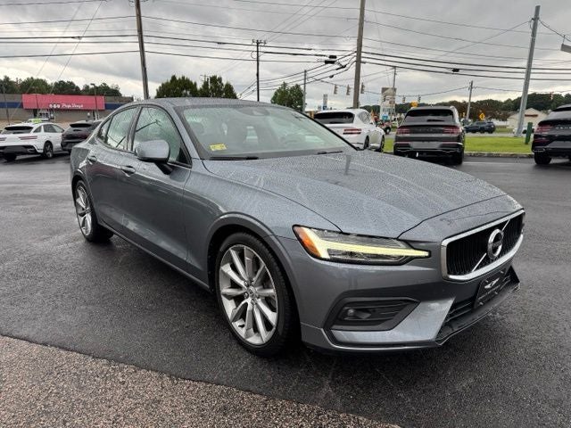 2021 Volvo S60 T6 Momentum Premium & Climate Packages