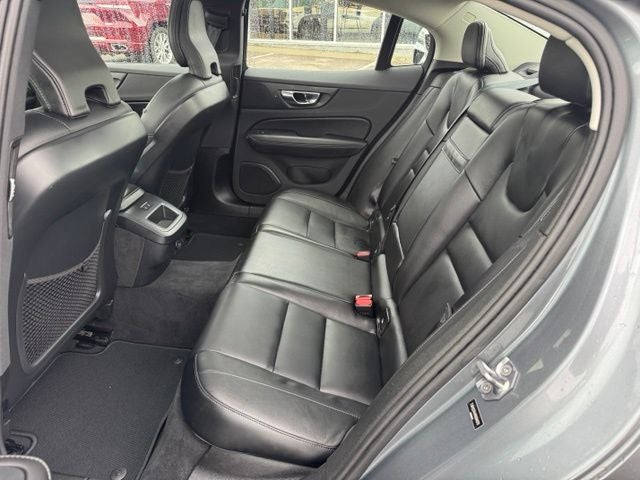 2021 Volvo S60 T6 Momentum Premium & Climate Packages
