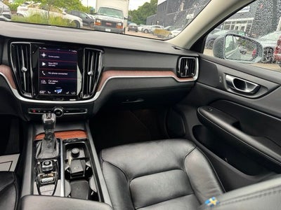 2021 Volvo S60 T6 Momentum Premium & Climate Packages