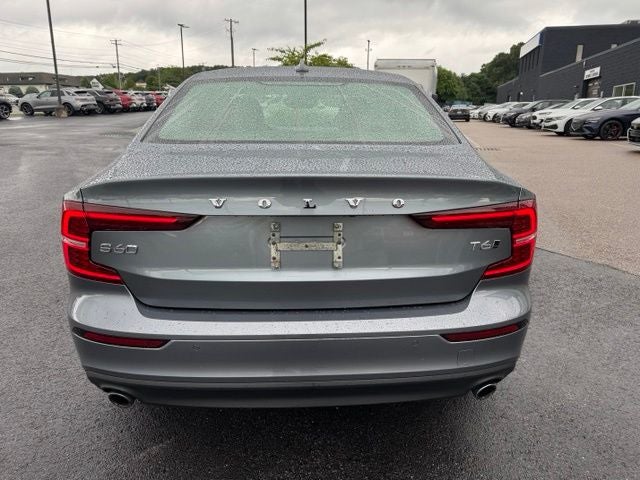 2021 Volvo S60 T6 Momentum Premium & Climate Packages
