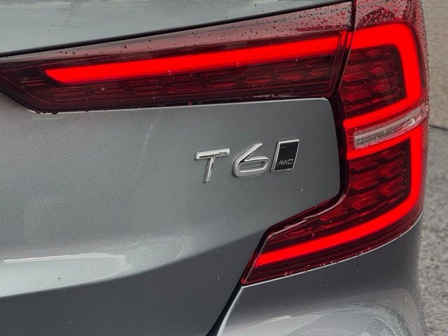 2021 Volvo S60 T6 Momentum Premium & Climate Packages