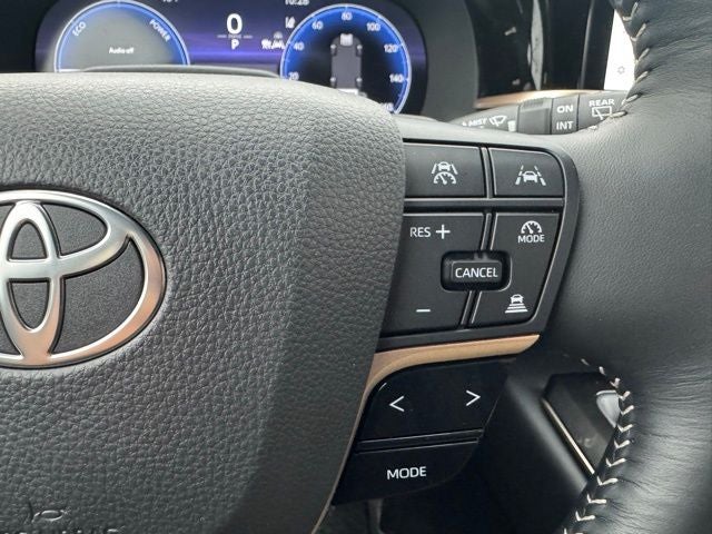 2025 Toyota Crown Signia Limited Advanced Technology Package