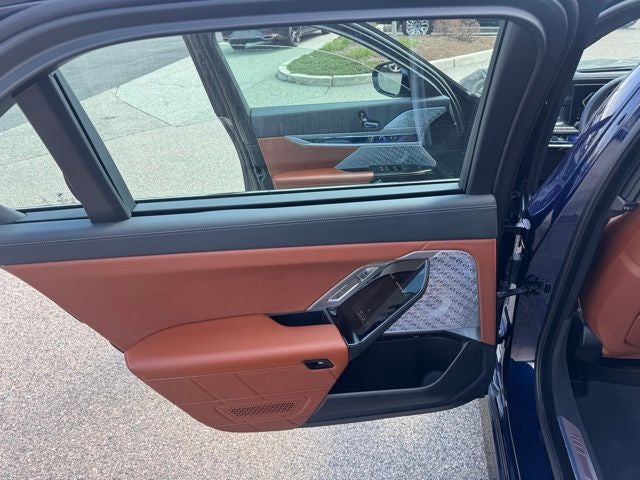 2023 BMW 7 Series 760i xDrive