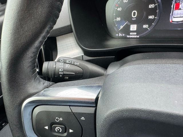 2020 Volvo XC40 Momentum