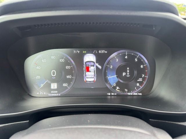 2020 Volvo XC40 Momentum