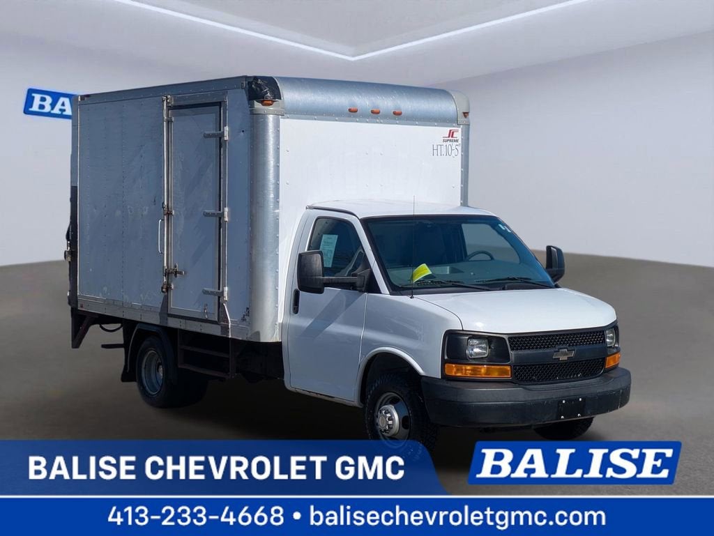 2014 Chevrolet Express Cutaway 3500 3500