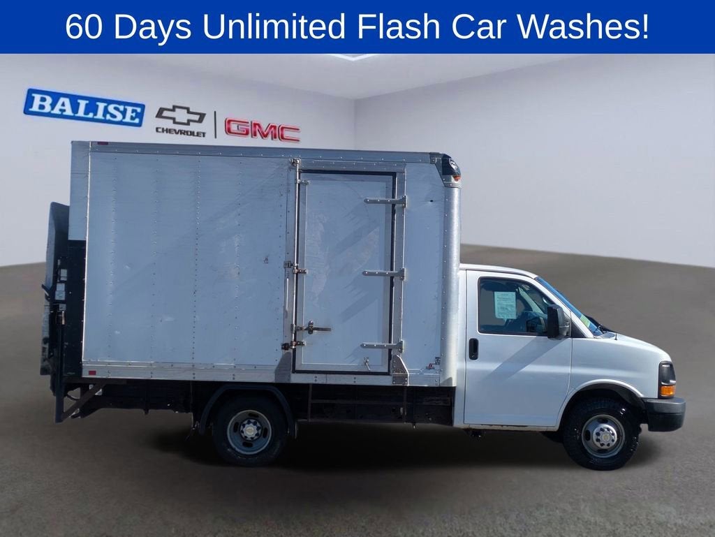 2014 Chevrolet Express Cutaway 3500 3500