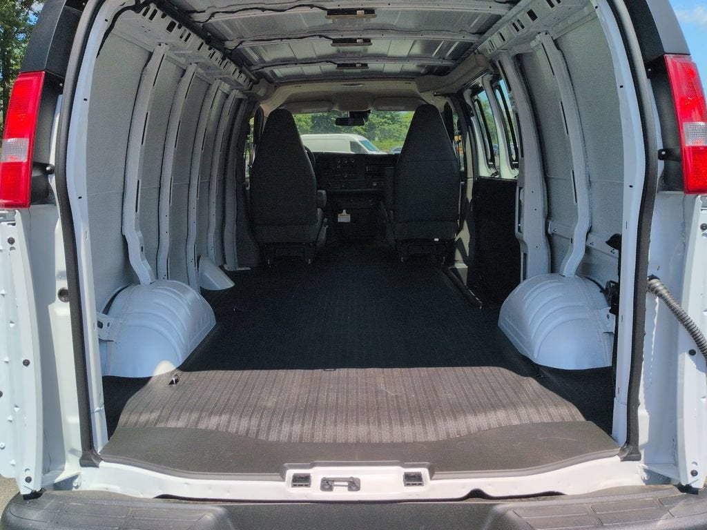 2026 Chevrolet Express Cargo WT