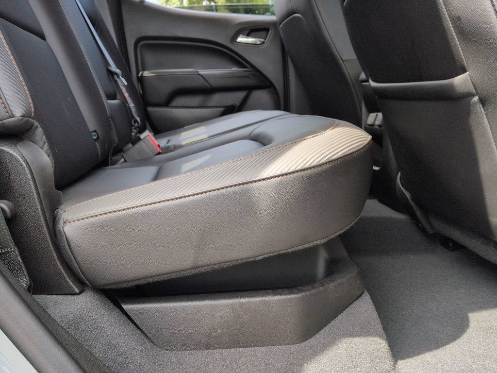 2022 GMC Canyon 4WD AT4 w/Leather