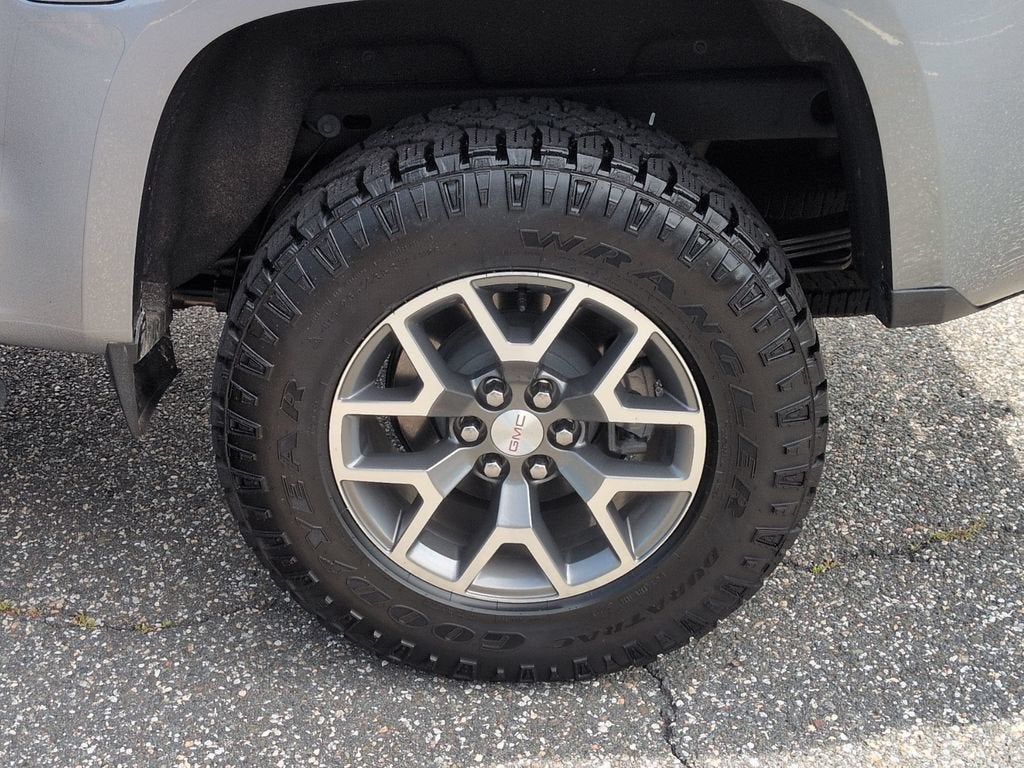 2022 GMC Canyon 4WD AT4 w/Leather