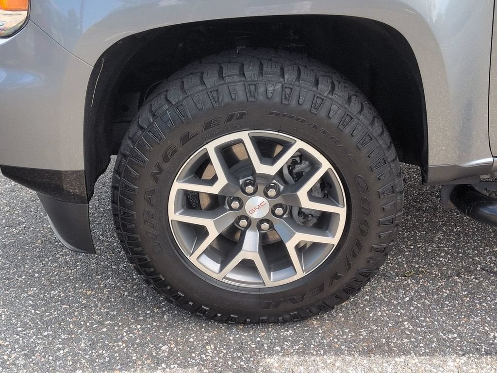 2022 GMC Canyon 4WD AT4 w/Leather