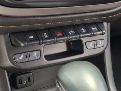 2022 GMC Canyon 4WD AT4 w/Leather