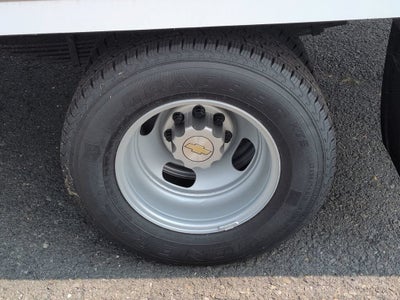 2026 Chevrolet Express Cutaway 3500 1WT