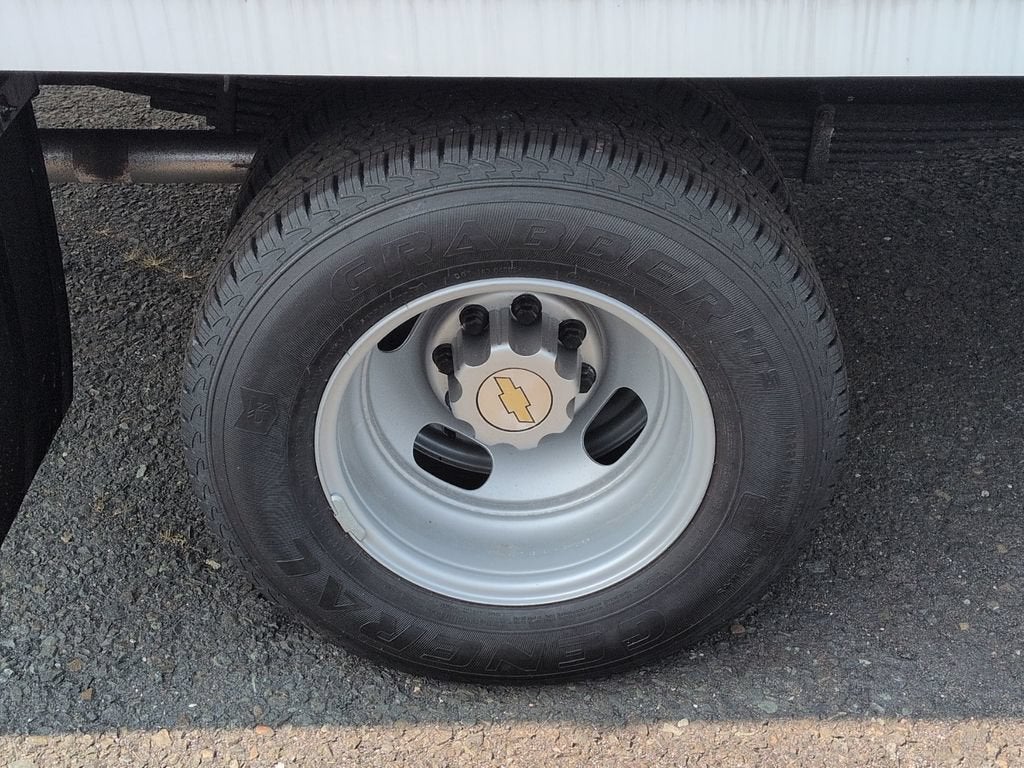 2026 Chevrolet Express Cutaway 3500 1WT