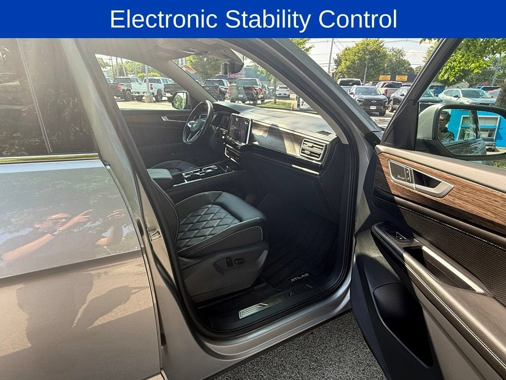 2024 Volkswagen Atlas 2.0T SEL Premium R-Line