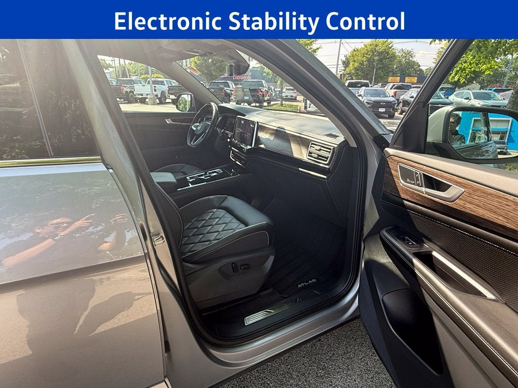 2024 Volkswagen Atlas 2.0T SEL Premium R-Line
