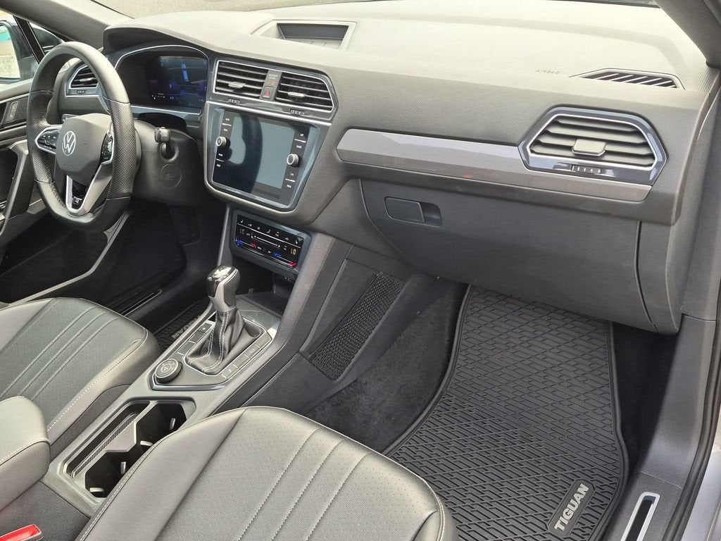 2024 Volkswagen Tiguan 2.0T SE R-Line Black