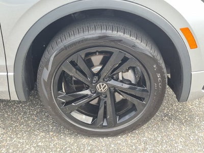 2024 Volkswagen Tiguan 2.0T SE R-Line Black