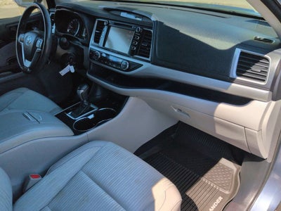 2017 Toyota Highlander LE Plus