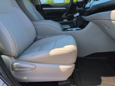 2017 Toyota Highlander LE Plus