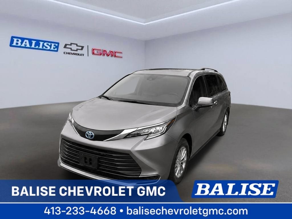 2023 Toyota Sienna LE