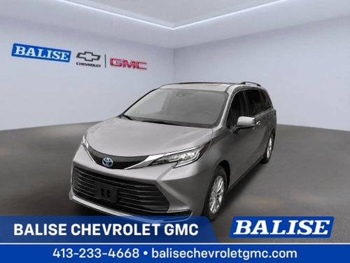 2023 Toyota Sienna LE