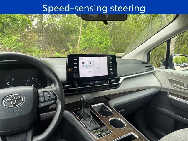 2023 Toyota Sienna LE