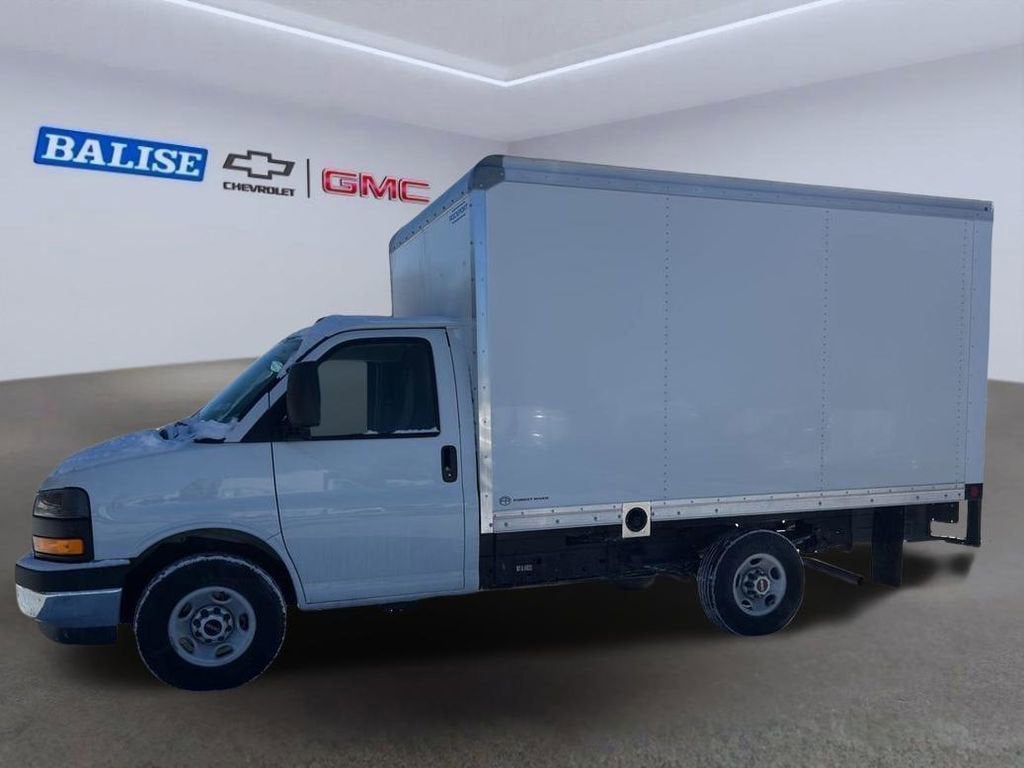 2025 GMC Savana Cutaway 3500 1WT