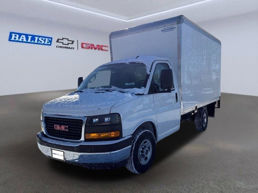 2025 GMC Savana Cutaway 3500 1WT