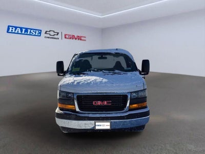 2025 GMC Savana Cutaway 3500 1WT