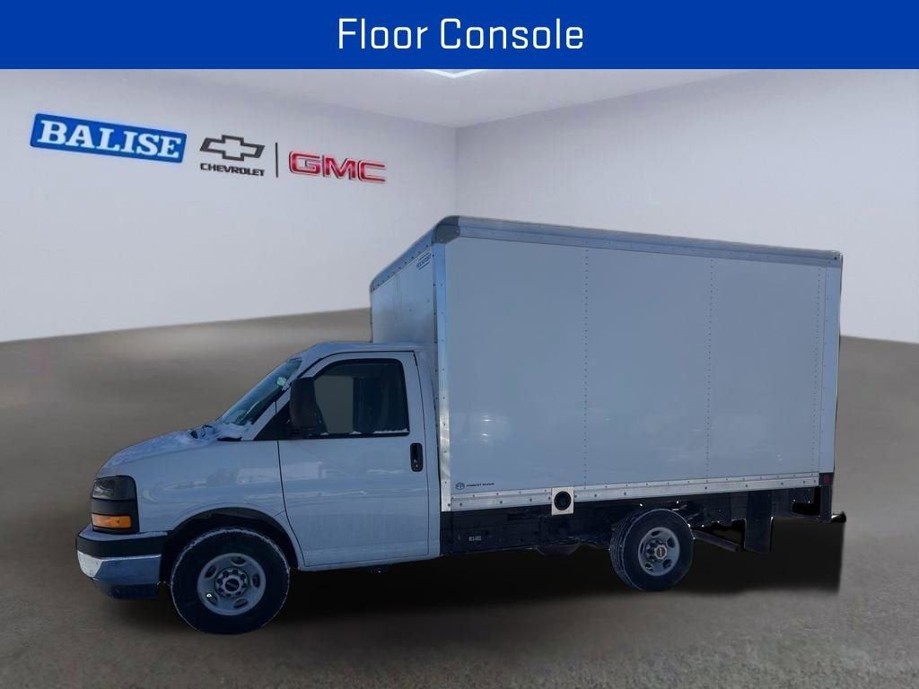 2025 GMC Savana Cutaway 3500 1WT