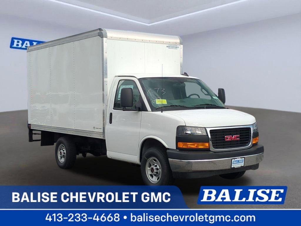2025 GMC Savana Cutaway 3500 1WT