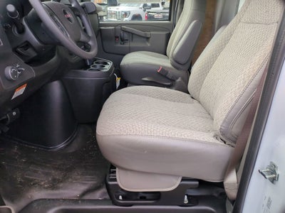 2025 GMC Savana Cutaway 3500 1WT