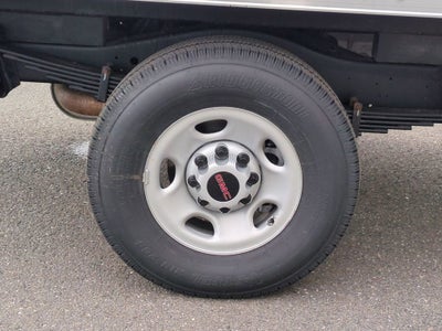 2025 GMC Savana Cutaway 3500 1WT