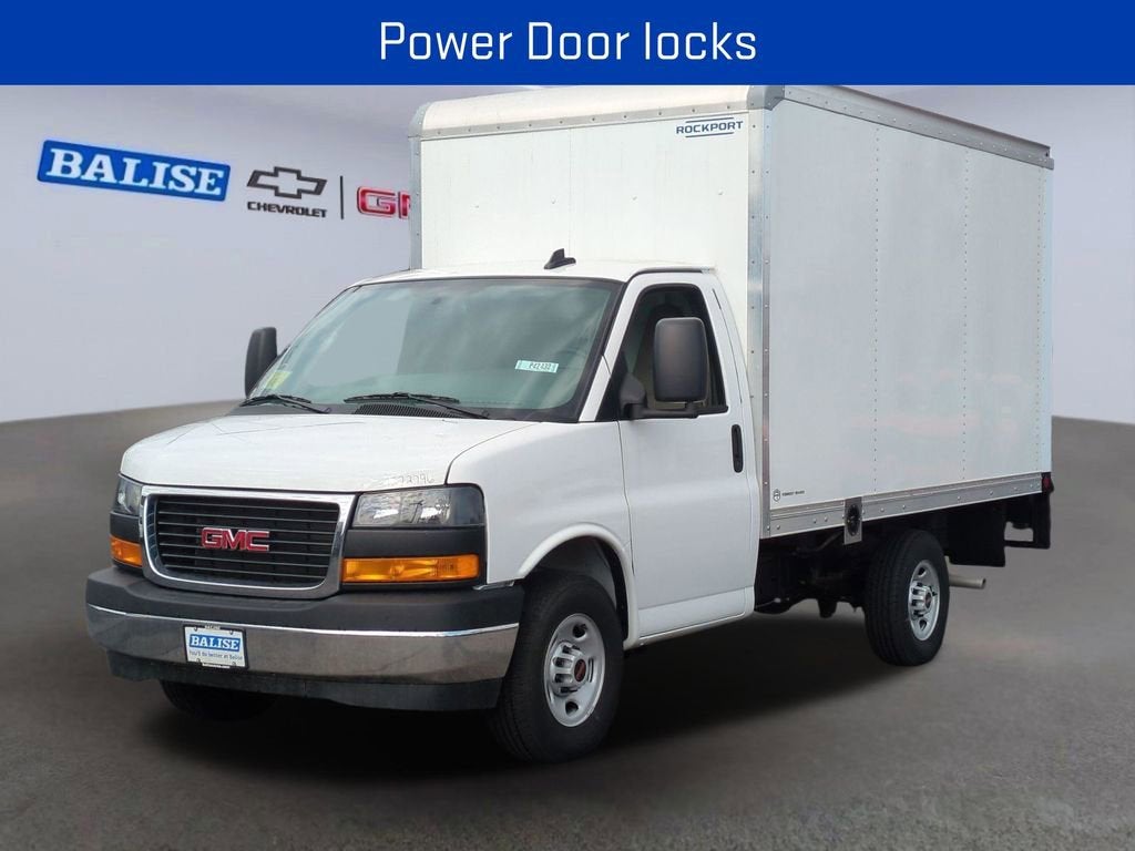 2025 GMC Savana Cutaway 3500 1WT