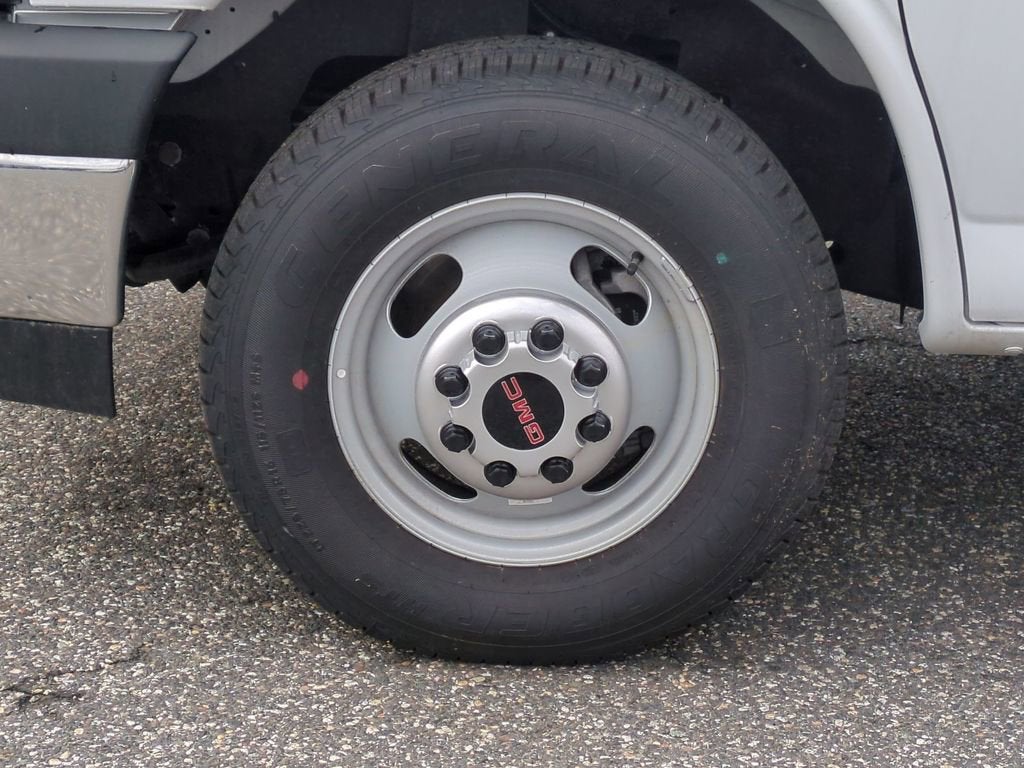 2025 GMC Savana Cutaway 4500 2WT