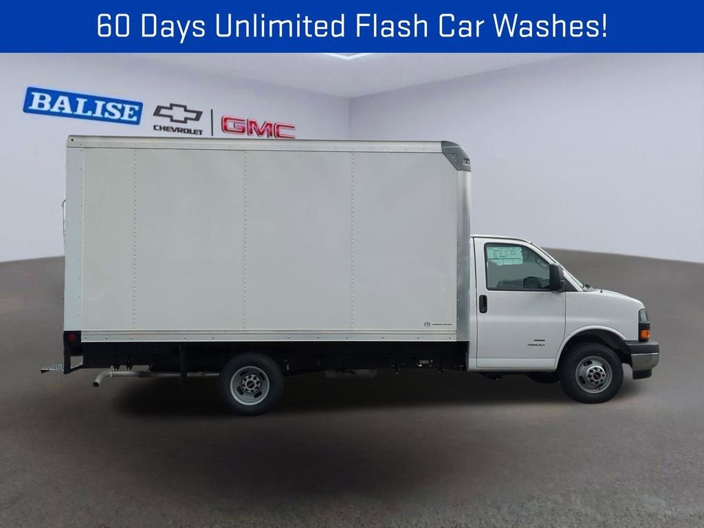 2025 GMC Savana Cutaway 4500 2WT