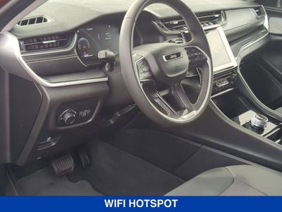 2023 Jeep Grand Cherokee Laredo 4x4