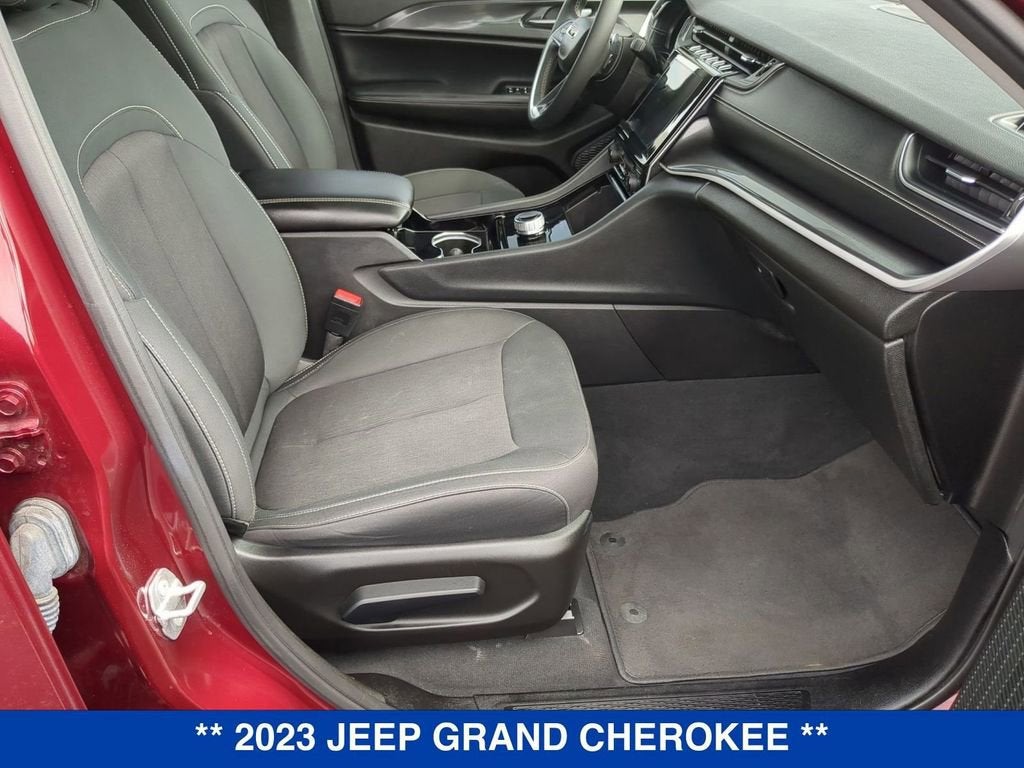 2023 Jeep Grand Cherokee Laredo 4x4